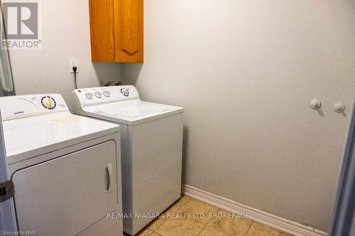 15 - 8646 Willoughby Drive, Niagara Falls (223 - Chippawa), ON - Indoor Photo Showing Laundry Room