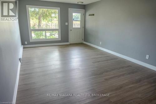 15 - 8646 Willoughby Drive, Niagara Falls (223 - Chippawa), ON - Indoor Photo Showing Other Room