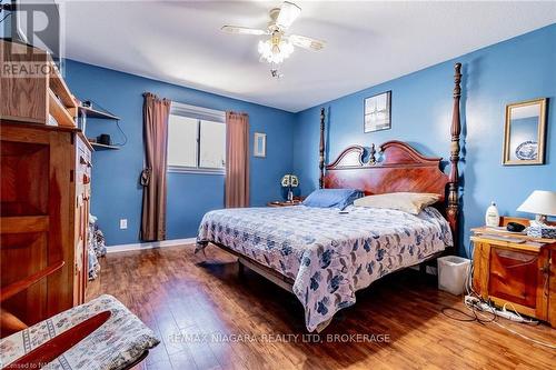 14 Jennifer Crescent, St. Catharines (444 - Carlton/Bunting), ON - Indoor Photo Showing Bedroom