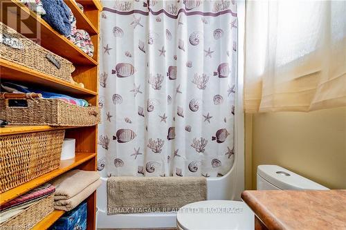 14 Jennifer Crescent, St. Catharines (444 - Carlton/Bunting), ON - Indoor Photo Showing Bathroom