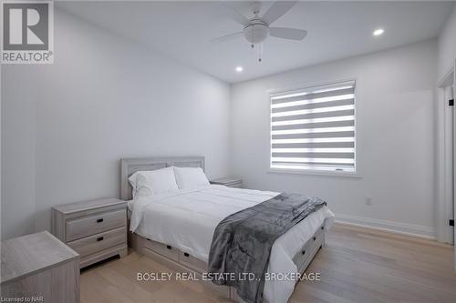 3709 Ryan Avenue, Fort Erie (337 - Crystal Beach), ON - Indoor Photo Showing Bedroom