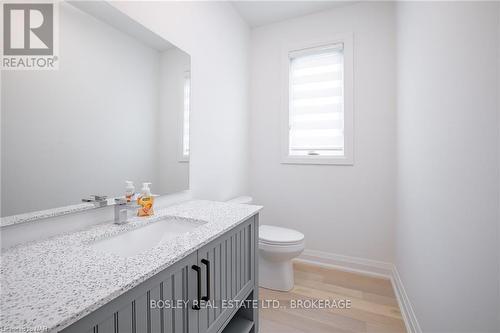 3709 Ryan Avenue, Fort Erie (337 - Crystal Beach), ON - Indoor Photo Showing Bathroom