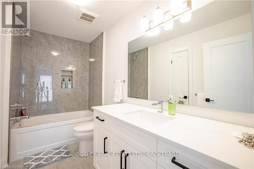 3709 Ryan Avenue, Fort Erie (337 - Crystal Beach), ON - Indoor Photo Showing Bathroom