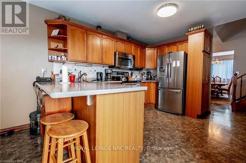 19 Windle Village Crescent, Thorold (556 - Allanburg/Thorold South), ON - Indoor Photo Showing Kitchen