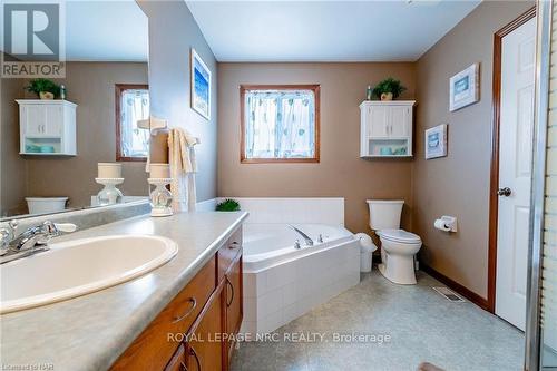 19 Windle Village Crescent, Thorold (556 - Allanburg/Thorold South), ON - Indoor Photo Showing Bathroom