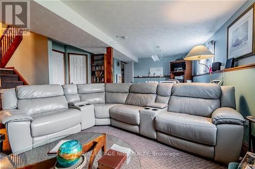 19 Windle Village Crescent, Thorold (556 - Allanburg/Thorold South), ON - Indoor Photo Showing Living Room