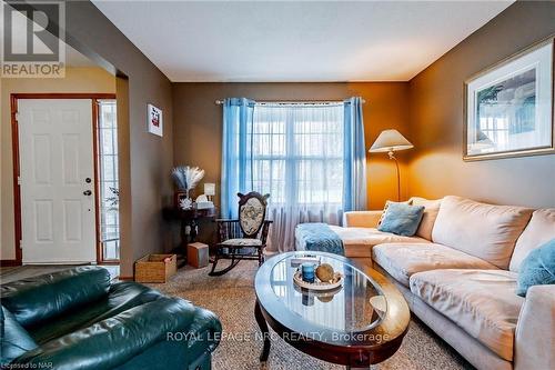 19 Windle Village Crescent, Thorold (556 - Allanburg/Thorold South), ON - Indoor Photo Showing Living Room