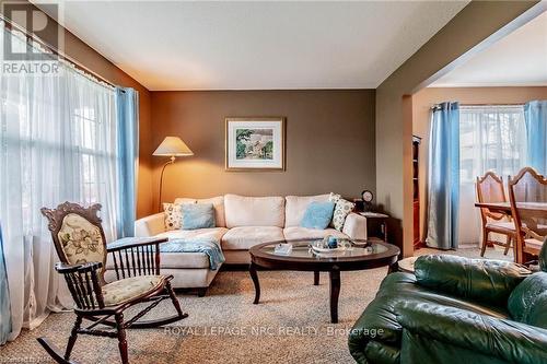 19 Windle Village Crescent, Thorold (556 - Allanburg/Thorold South), ON - Indoor Photo Showing Living Room