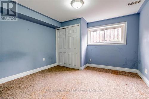 16 Royal Manor Drive, St. Catharines (444 - Carlton/Bunting), ON - Indoor Photo Showing Other Room