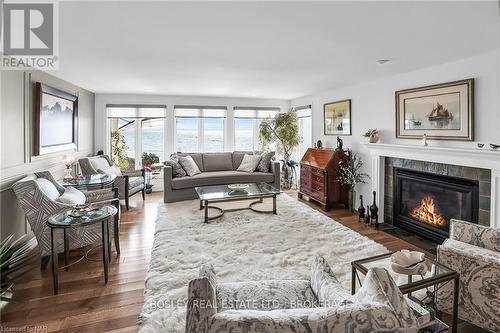 3711 Crystal Beach Drive, Fort Erie (337 - Crystal Beach), ON - Indoor Photo Showing Living Room With Fireplace