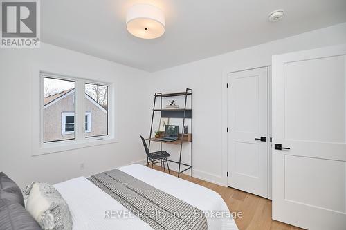 3459 East Main Street, Fort Erie (328 - Stevensville), ON - Indoor Photo Showing Bedroom