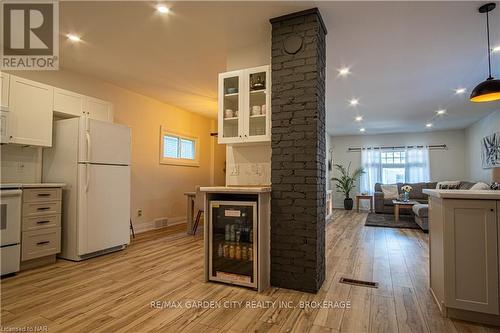 56 Chaplin Avenue, St. Catharines (451 - Downtown), ON - Indoor Photo Showing Kitchen