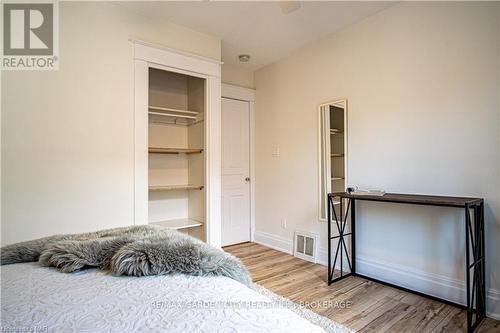 56 Chaplin Avenue, St. Catharines (451 - Downtown), ON - Indoor Photo Showing Bedroom