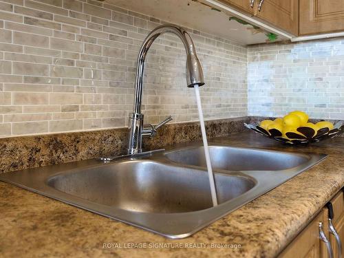 302-530 Lolita Gdns, Mississauga, ON - Indoor Photo Showing Kitchen With Double Sink