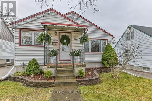 201 Elliott Street, London, ON - Outdoor