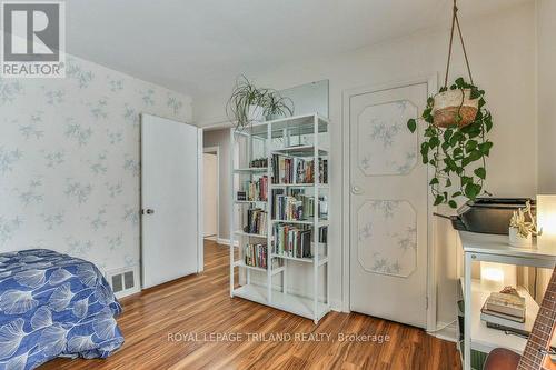 201 Elliott Street, London, ON - Indoor Photo Showing Bedroom