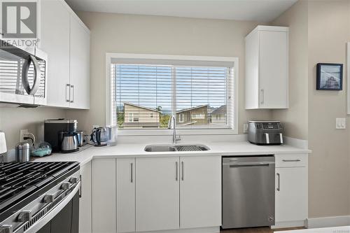 949 Peace Keeping Cres, Langford, BC - Indoor Photo Showing Kitchen With Double Sink