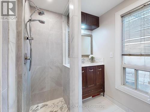 47 Lindner Street, Toronto, ON - Indoor Photo Showing Bathroom