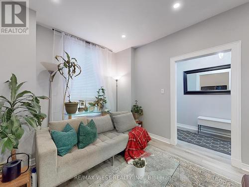 47 Lindner Street, Toronto, ON - Indoor Photo Showing Living Room