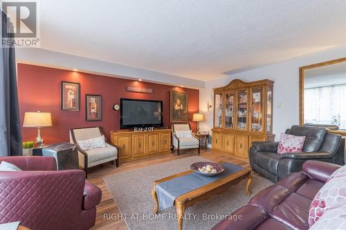 110 - 454 Centre Street S, Oshawa (Central), ON - Indoor Photo Showing Living Room