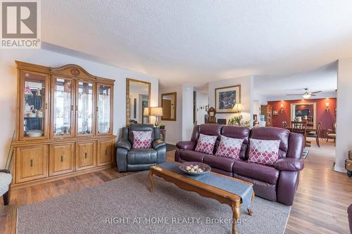 110 - 454 Centre Street S, Oshawa (Central), ON - Indoor Photo Showing Living Room