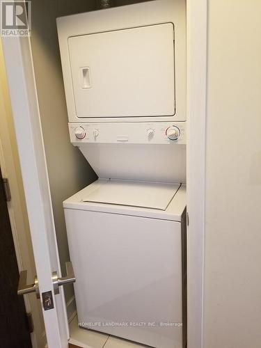 3813 - 33 Bay Street, Toronto, ON - Indoor Photo Showing Laundry Room