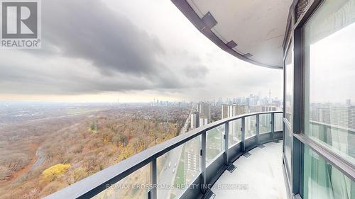 3418 - 585 Bloor Street E, Toronto, ON - Outdoor With Balcony With View With Exterior