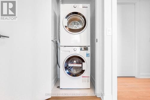 705 N - 117 Broadway Avenue, Toronto, ON - Indoor Photo Showing Laundry Room