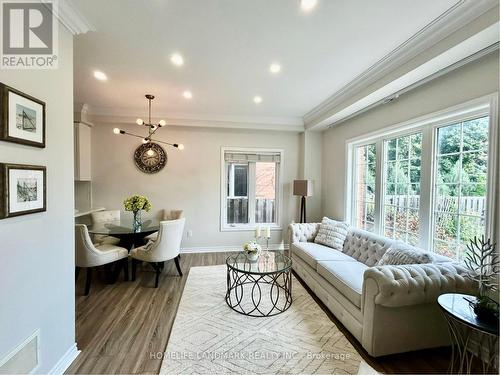 17 Macadam Road, Markham, ON - Indoor Photo Showing Living Room