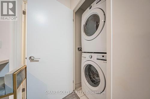 504 - 38 Simcoe Promenade, Markham, ON - Indoor Photo Showing Laundry Room