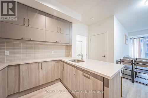 504 - 38 Simcoe Promenade, Markham, ON - Indoor Photo Showing Kitchen