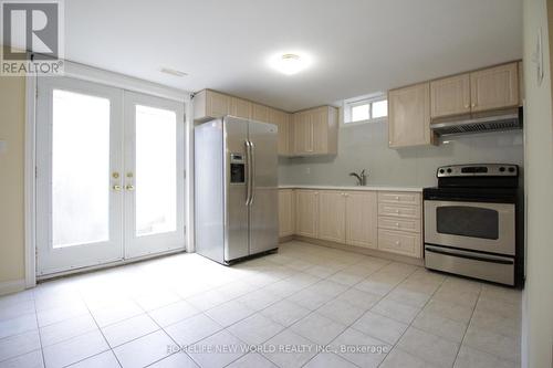 (Bsmt) - 62 Toporowski Avenue, Richmond Hill, ON - Indoor Photo Showing Kitchen