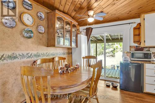 3857 County Rd 36 Road, Galway-Cavendish And Harvey, ON - Indoor Photo Showing Dining Room