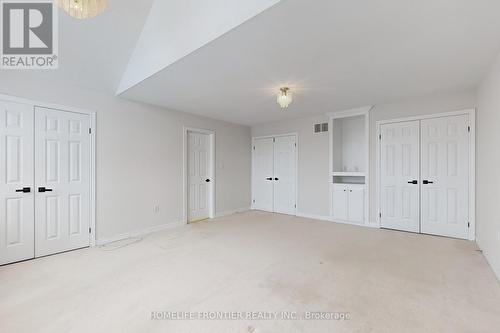 18 Benjamin Lane, Barrie, ON - Indoor Photo Showing Other Room