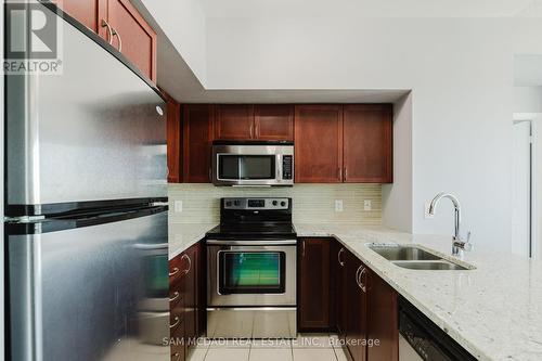 3301 - 208 Enfield Place, Mississauga, ON - Indoor Photo Showing Kitchen With Stainless Steel Kitchen With Double Sink With Upgraded Kitchen