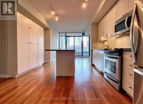 1201 - 285 Mutual Street, Toronto, ON - Indoor Photo Showing Kitchen With Stainless Steel Kitchen