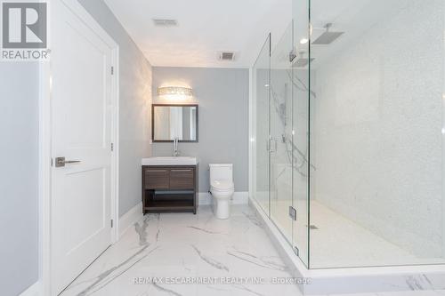 430 Stanfield Drive, Oakville, ON - Indoor Photo Showing Bathroom