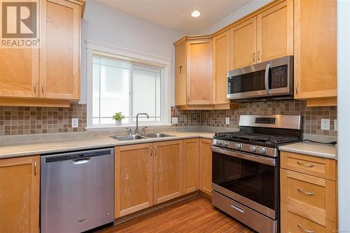 952 Walfred Rd, Langford, BC - Indoor Photo Showing Kitchen With Double Sink