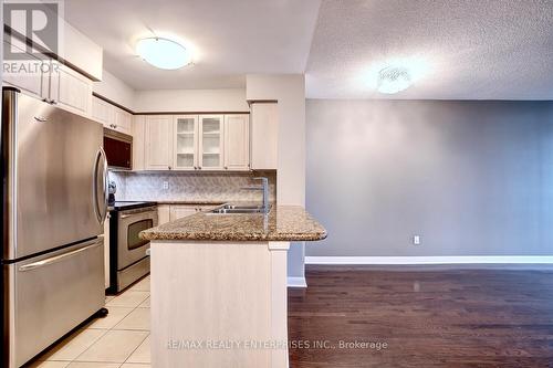 1001 - 225 Sherway Gardens Road, Toronto, ON - Indoor Photo Showing Kitchen With Double Sink