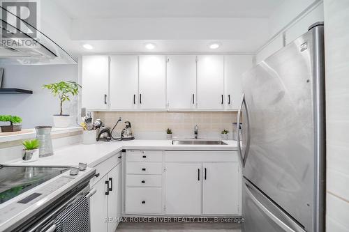 191 - 165 Cherokee Boulevard, Toronto, ON - Indoor Photo Showing Kitchen