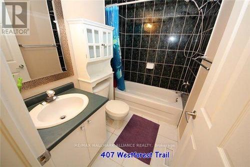 407 Westforest Trail, Kitchener, ON - Indoor Photo Showing Bathroom