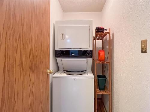 116-290 Regina Ave, Saanich, BC - Indoor Photo Showing Laundry Room