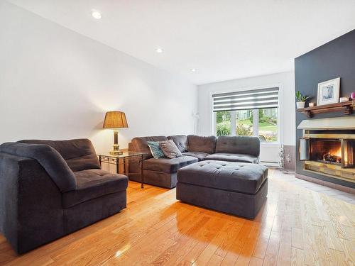 Salon - 1120 Rue Chantovent, Sainte-Adèle, QC - Indoor Photo Showing Living Room With Fireplace