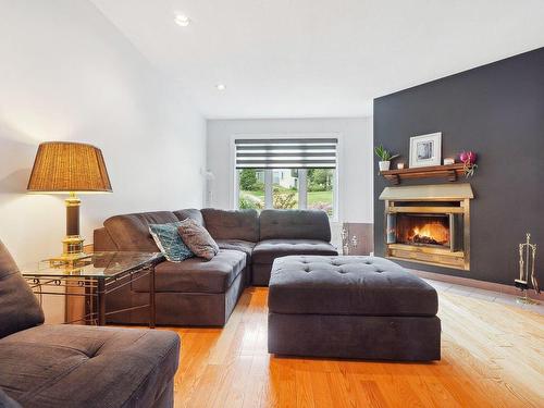 Salon - 1120 Rue Chantovent, Sainte-Adèle, QC - Indoor Photo Showing Living Room With Fireplace