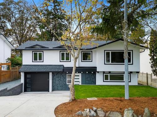 1743 San Juan Ave, Saanich, BC 