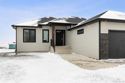 108 Brandt St, Rosenort, MB 