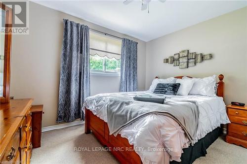 29 Bishops Road, St. Catharines (442 - Vine/Linwell), ON - Indoor Photo Showing Bedroom