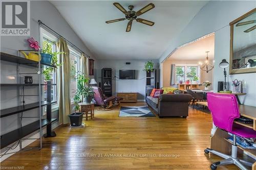 29 Lillian Place, Fort Erie (333 - Lakeshore), ON - Indoor Photo Showing Other Room