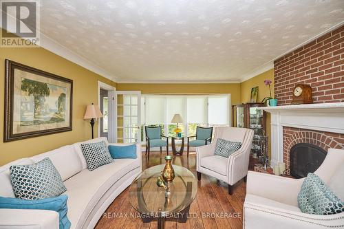 2065 Seventh St Louth, St. Catharines (454 - Rural Fourth), ON - Indoor Photo Showing Living Room With Fireplace