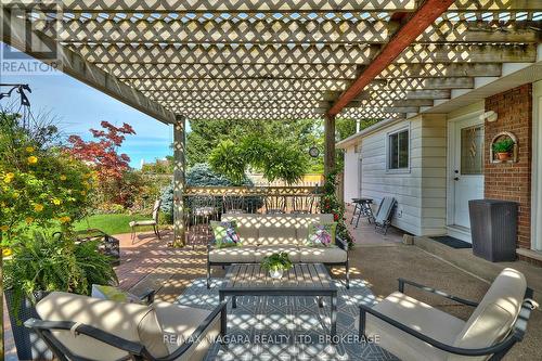 2065 Seventh St Louth, St. Catharines (454 - Rural Fourth), ON - Outdoor With Deck Patio Veranda With Exterior